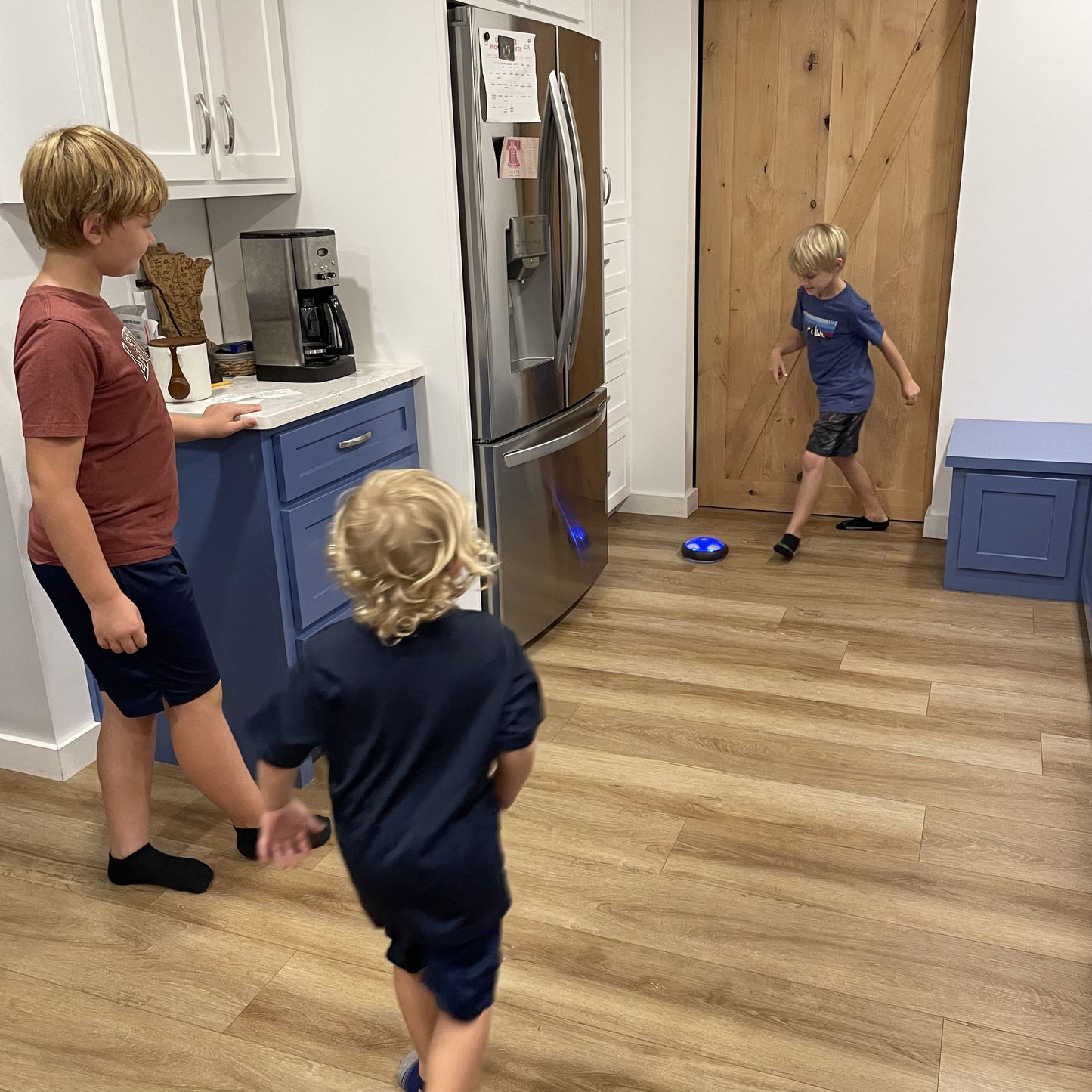 KiddoBall™ | LED Schwebefussball mit Licht